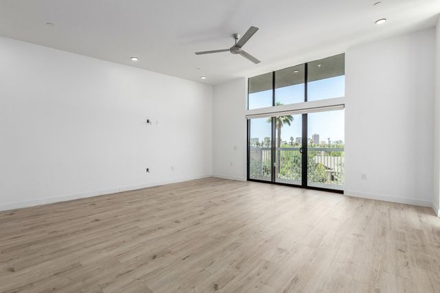 531 E Willetta Street 301, Phoenix, AZ 85004