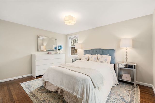 9 Stoneybrook Rd, Burlington, MA 01803