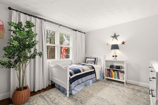 9 Stoneybrook Rd, Burlington, MA 01803