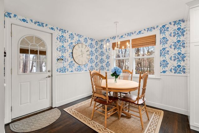 9 Stoneybrook Rd, Burlington, MA 01803