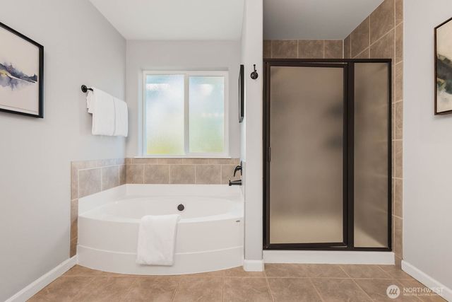 1701 Queen Ct NE, Renton, WA 98056