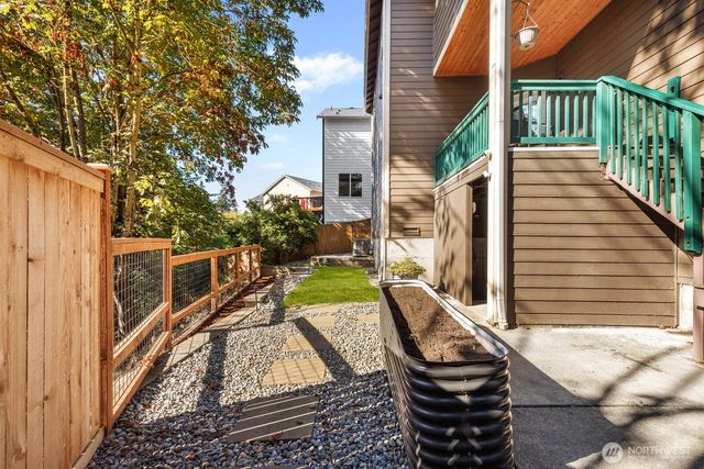 1701 Queen Ct NE, Renton, WA 98056