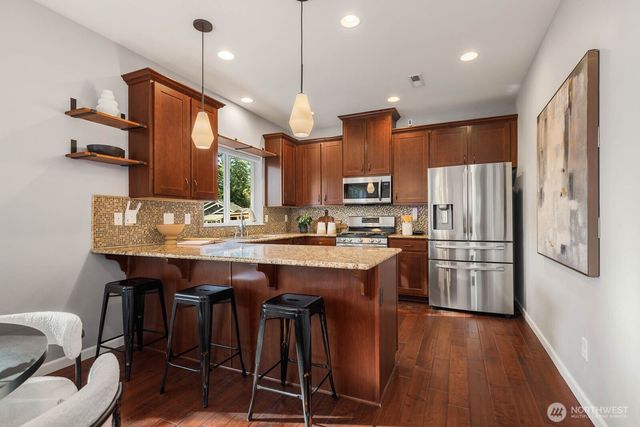 1701 Queen Ct NE, Renton, WA 98056