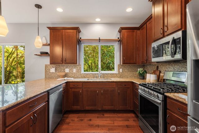 1701 Queen Ct NE, Renton, WA 98056