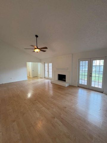 4007 Issacks Way, Sugar Land, TX 77479