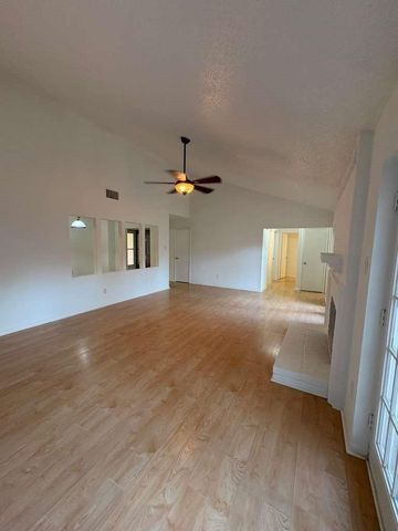 4007 Issacks Way, Sugar Land, TX 77479