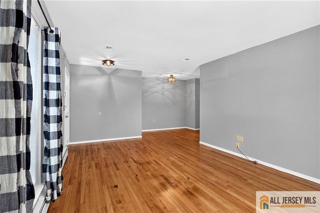 324 Gills Lane 2D, Iselin, NJ 08830