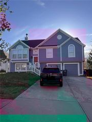 12165 S Tallgrass Drive, Olathe, KS 66061