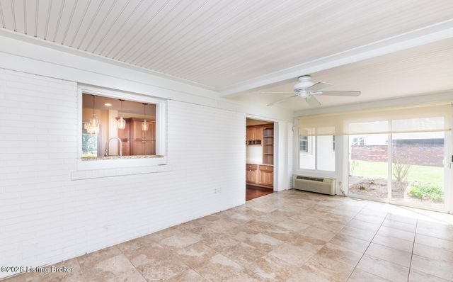 4315 Foeburn Ln, Louisville, KY 40207
