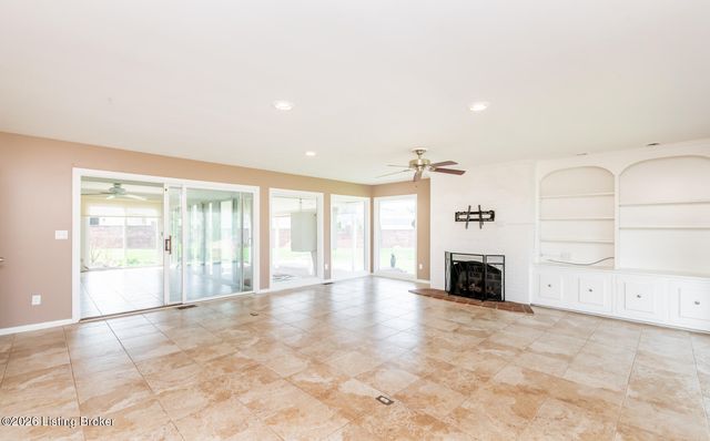 4315 Foeburn Ln, Louisville, KY 40207