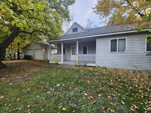 2076 Flanders Road, North Saint Paul, MN 55109