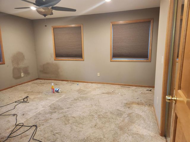 2076 Flanders Road, North Saint Paul, MN 55109