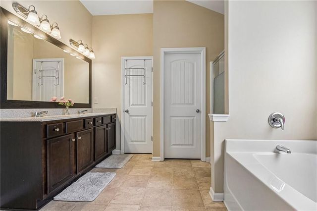 704 Pineglen Drive, Acworth, GA 30102