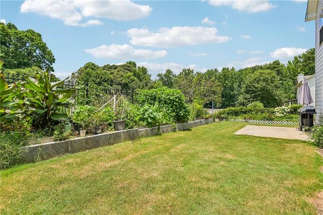 704 Pineglen Drive, Acworth, GA 30102