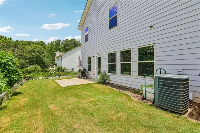 704 Pineglen Drive, Acworth, GA 30102