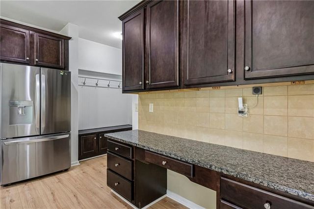 704 Pineglen Drive, Acworth, GA 30102