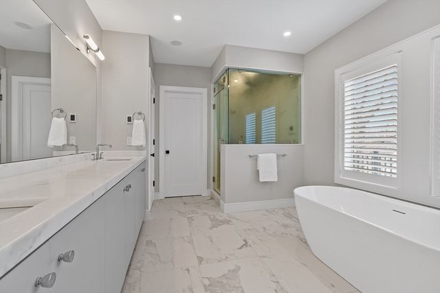 5 Colonial Rd, Needham, MA 02492