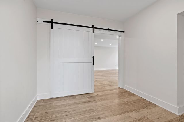 5 Colonial Rd, Needham, MA 02492