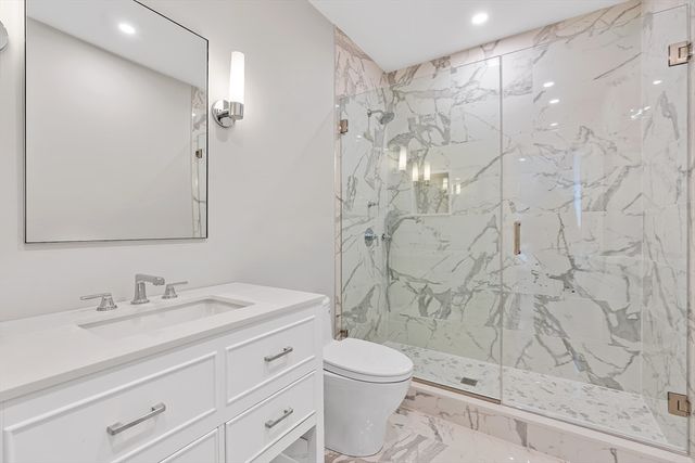 5 Colonial Rd, Needham, MA 02492
