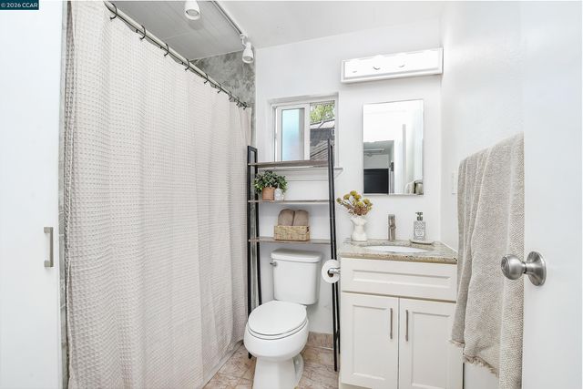 66 E Bolton Rd, Oakley, CA 94561