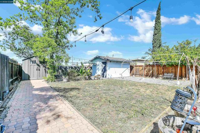 66 E Bolton Rd, Oakley, CA 94561