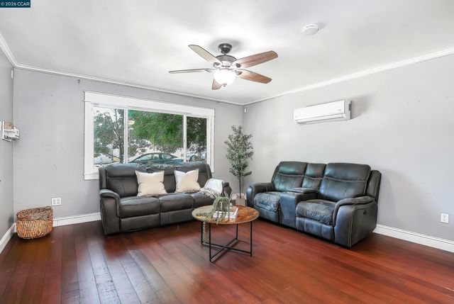 66 E Bolton Rd, Oakley, CA 94561