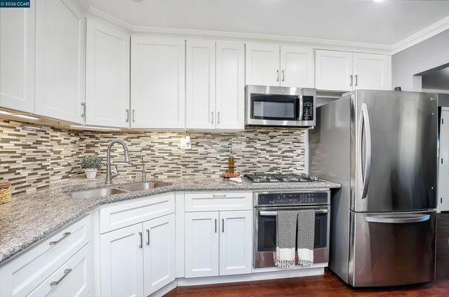 66 E Bolton Rd, Oakley, CA 94561