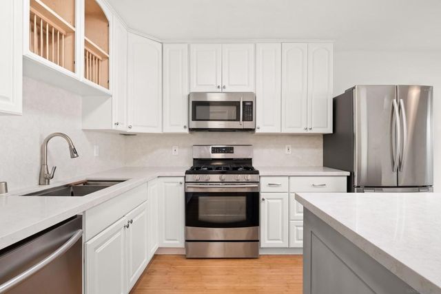 3281 Loma Riviera Drive, San Diego, CA 92110