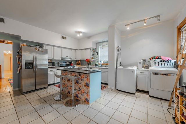 4012 N Sheridan Road 1S, Chicago, IL 60613