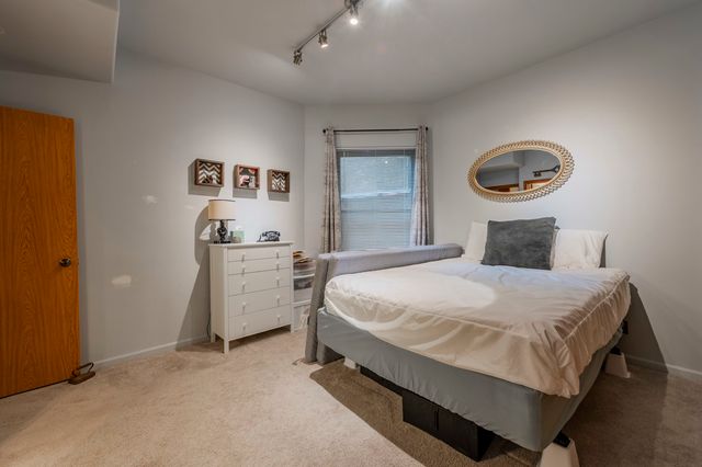 4012 N Sheridan Road 1S, Chicago, IL 60613
