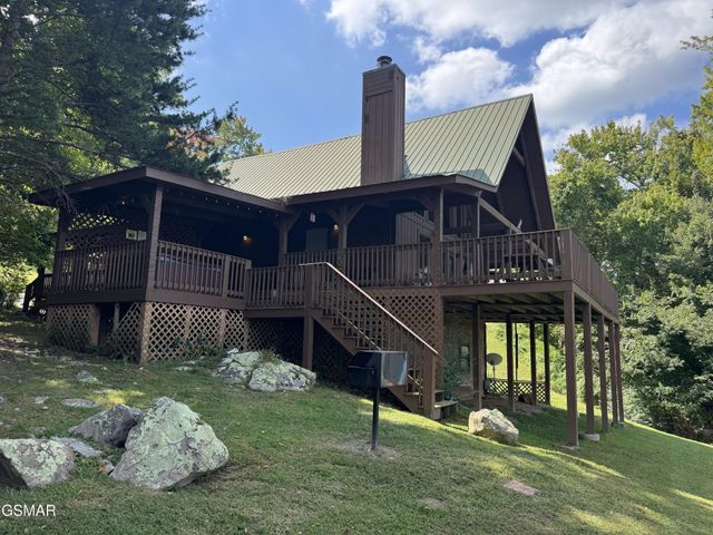 1640 Bench Mountain Way, Sevierville, TN 37862