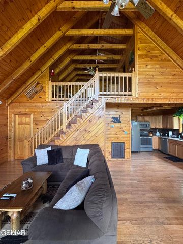 1640 Bench Mountain Way, Sevierville, TN 37862