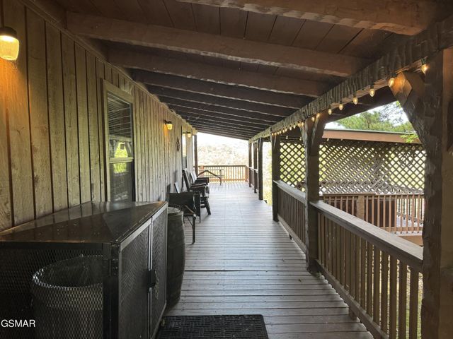1640 Bench Mountain Way, Sevierville, TN 37862