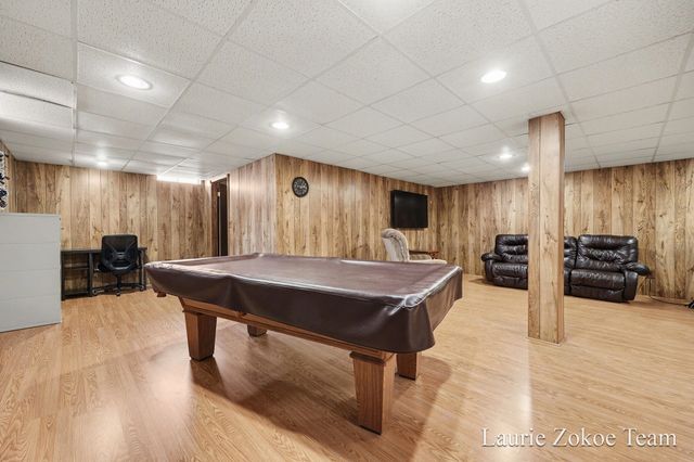 111 Ann Street, Coopersville City, MI 49404