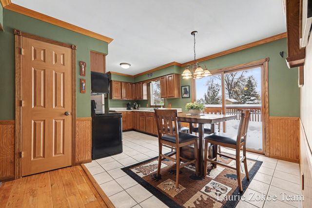 111 Ann Street, Coopersville City, MI 49404