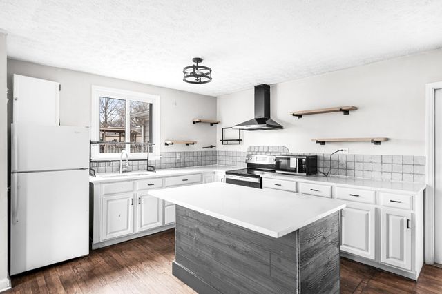 5023 Packard Dr, Nashville, TN 37211