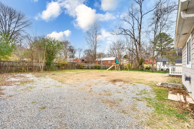 5023 Packard Dr, Nashville, TN 37211