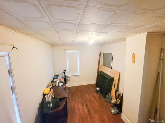 1031 E Pine Avenue, Mount Morris, MI 48458