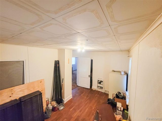 1031 E Pine Avenue, Mount Morris, MI 48458