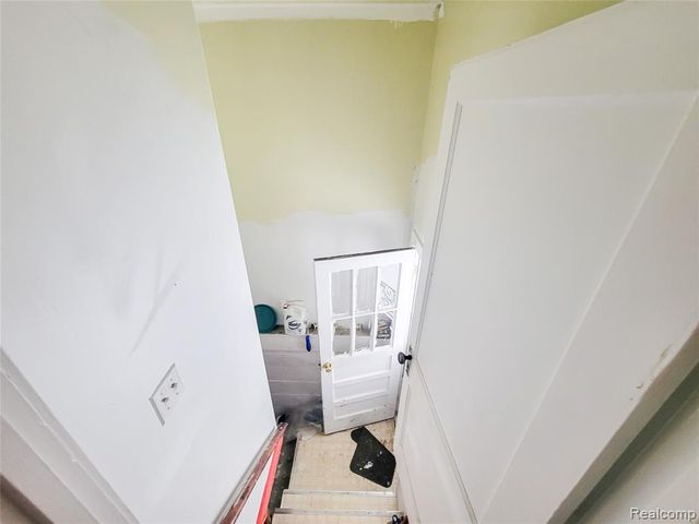 1031 E Pine Avenue, Mount Morris, MI 48458