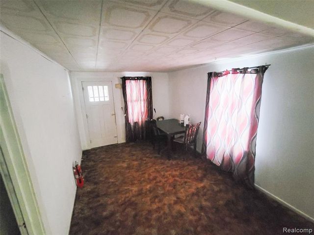 1031 E Pine Avenue, Mount Morris, MI 48458