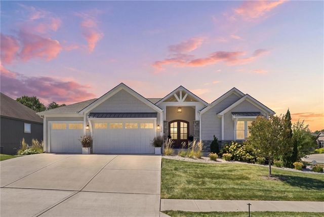 1210 Metfield Lane, Raymore, MO 64083