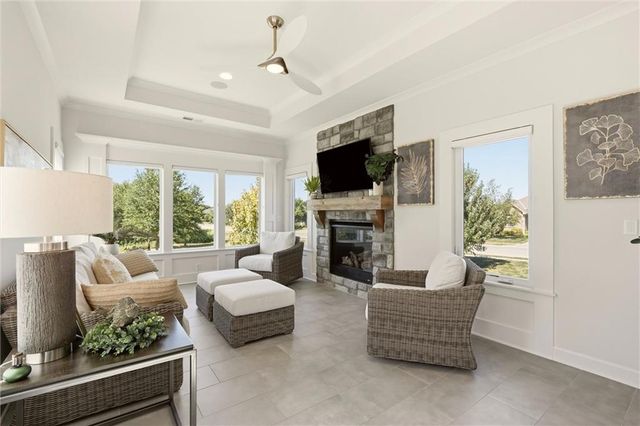 1210 Metfield Lane, Raymore, MO 64083
