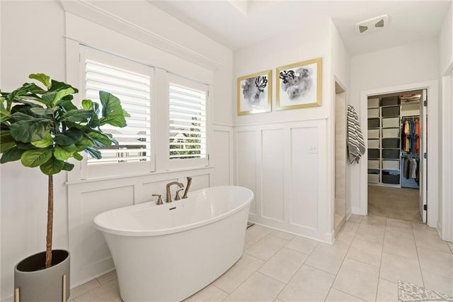 1210 Metfield Lane, Raymore, MO 64083