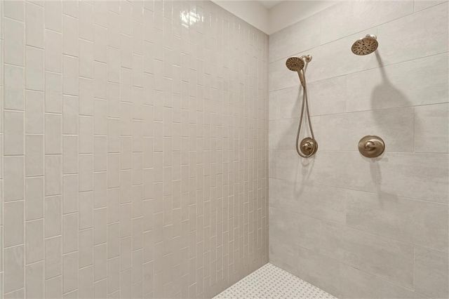 1210 Metfield Lane, Raymore, MO 64083