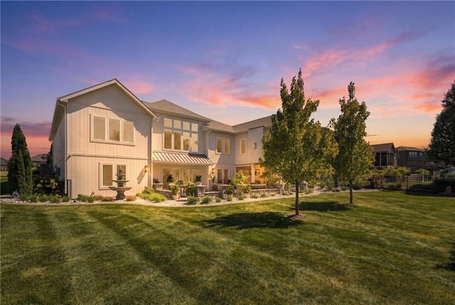 1210 Metfield Lane, Raymore, MO 64083