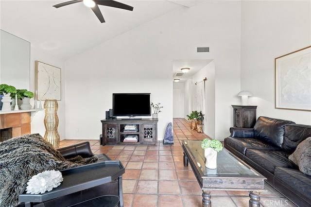 701 Blue Oak Avenue, Newbury Park, CA 91320