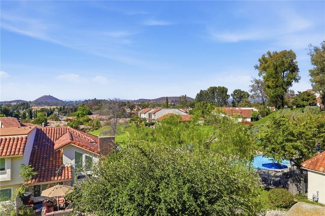 701 Blue Oak Avenue, Newbury Park, CA 91320