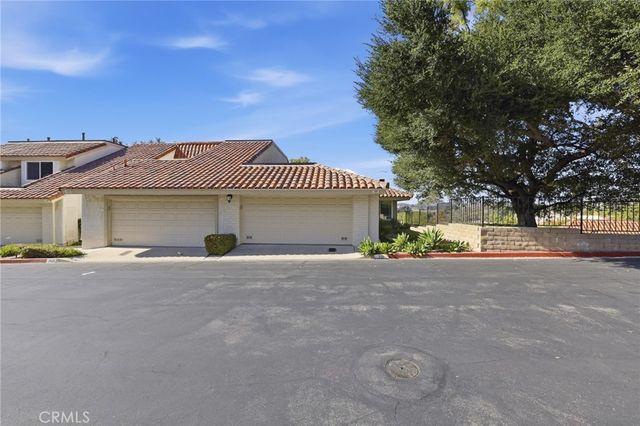 701 Blue Oak Avenue, Newbury Park, CA 91320