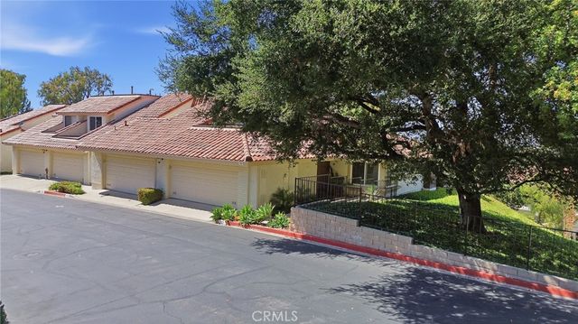 701 Blue Oak Avenue, Newbury Park, CA 91320